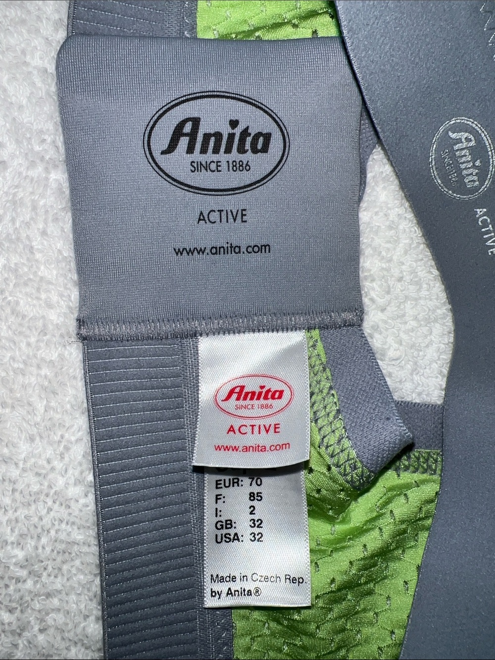 Anita Active Green and Gray High-Support Sports Bra - Picture 5 of 6